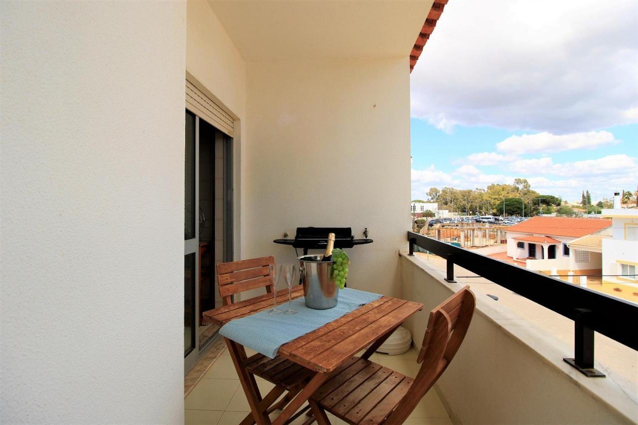Portimao Classic With Pool By Homing Apartment Alvor Exterior photo